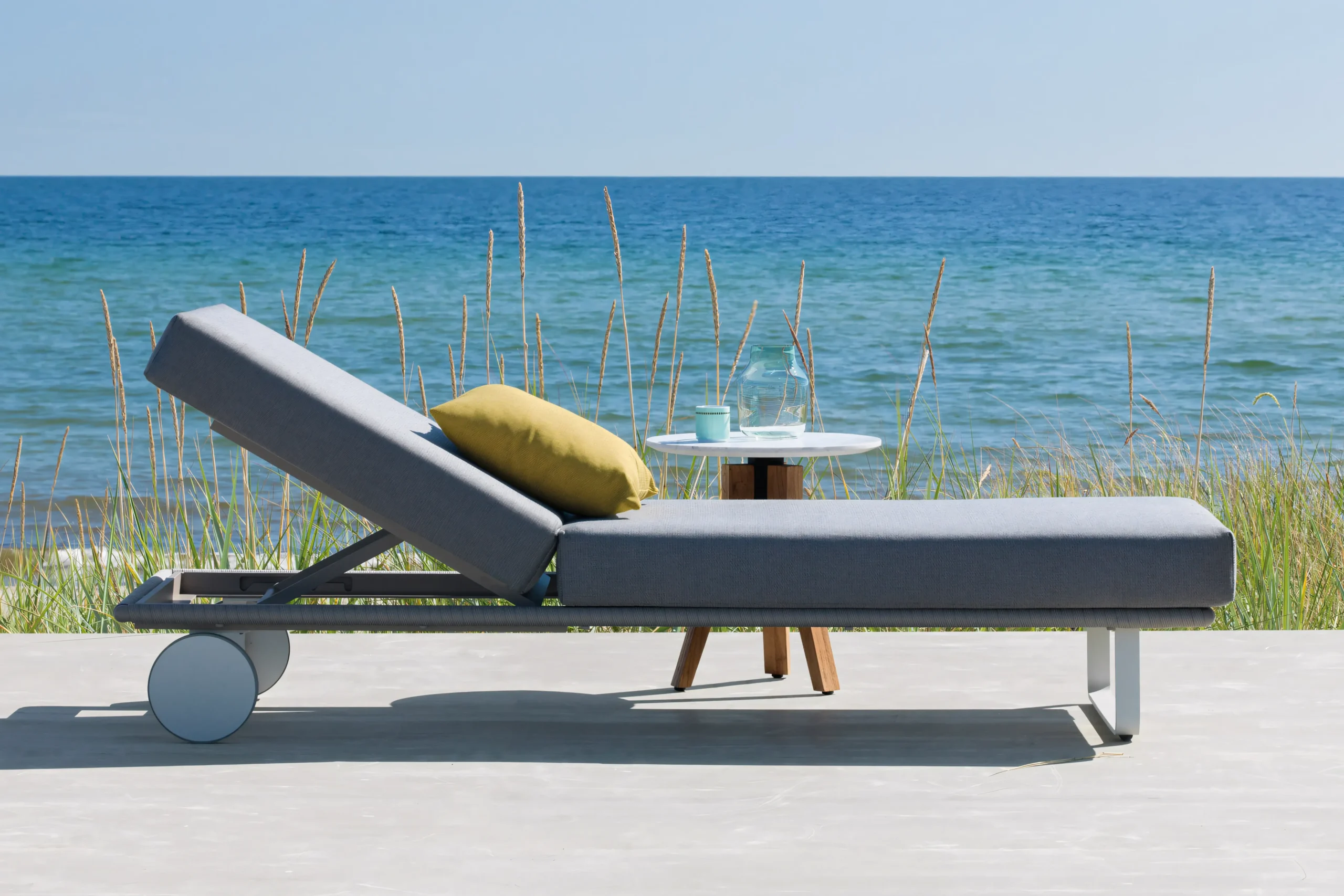 JS-OSL0016 Outdoor Recliner Lounge Chair for Hotel and Beach (2-1)